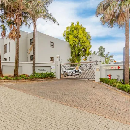 Image 4 - Wroxham Road, Paulshof, Sandton, 2062, South Africa - Apartment for rent