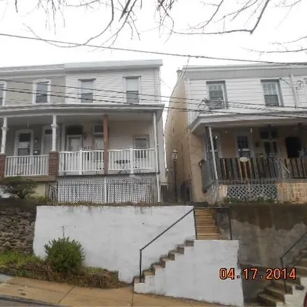 Rent this 3 bed house on 4125 Lauriston Street in Philadelphia, PA 19128