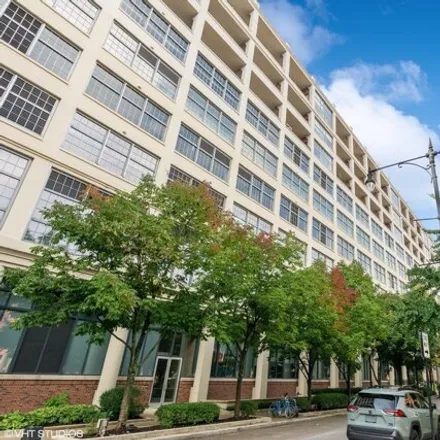 Buy this 3 bed condo on 600 West in 600 West Chicago Avenue, Chicago