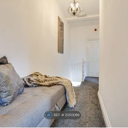 Rent this 6 bed townhouse on University of Manchester Fallowfield Campus in 293 Wilmslow Road, Manchester