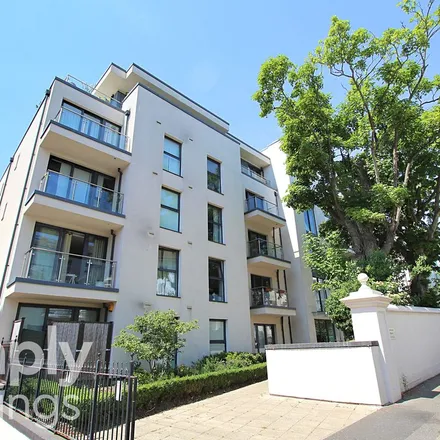 Rent this 1 bed apartment on Cawthorne House in Clifton Hill, Brighton