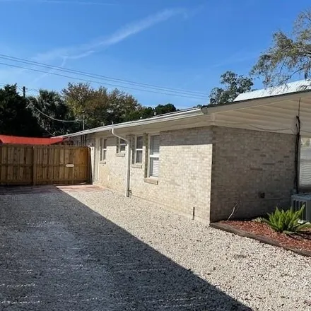Rent this 2 bed house on Old Demere Road in Saint Simons Heights, Saint Simons