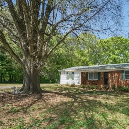 Buy this 4 bed house on 19203 Fox Trail Road in Red Cross, Stanly County