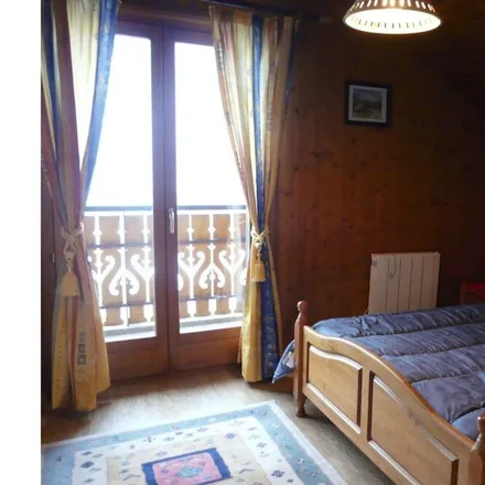 Rent this 3 bed house on 74390 Châtel