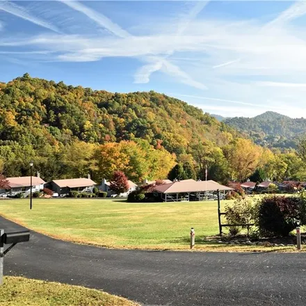 Image 5 - 200 Raven Ridge, Maggie Valley, Haywood County, NC 28751, USA - House for sale