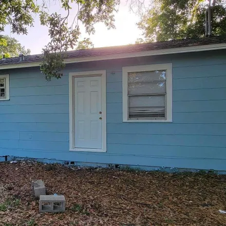 Buy this 1 bed duplex on 1114 Mills Avenue in Navy Point, Escambia County