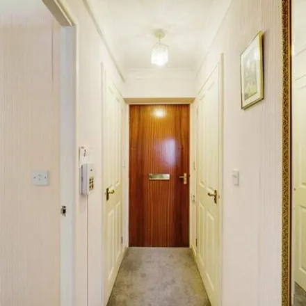 Image 9 - Wentworth Drive, Bournemouth, Christchurch and Poole, BH18 8EJ, United Kingdom - Apartment for sale