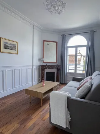 Rent this 4 bed apartment on 1B Rue Manessier in 94130 Nogent-sur-Marne, France