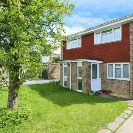 Buy this 2 bed duplex on Cambria Drive in Dibden, SO45 5TW