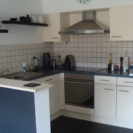 Rent this 2 bed apartment on Kroonstraat 45 in 2500 Lier, Belgium