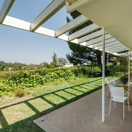 Image 4 - 1169 Eventide Place, Beverly Hills, CA 90210, USA - House for sale