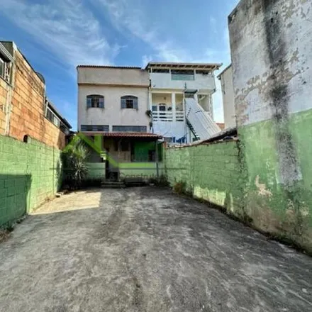 Buy this 5 bed house on Rua Antônio Soares Menezes in Nacional, Contagem - MG