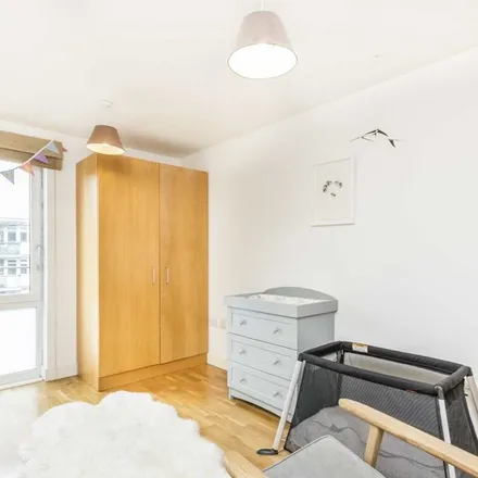 Rent this 2 bed apartment on Queensbridge Road in London, E2 7SJ