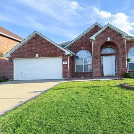 Rent this 4 bed house on 2549 Lost Mesa in Grand Prairie, TX 75052