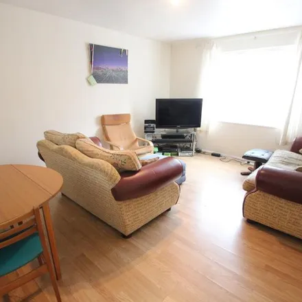 Image 4 - Foxhills, Horsell, GU21 3LT, United Kingdom - Apartment for rent