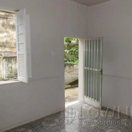 Rent this 2 bed house on Rua Apurinãs in Turiaçu, Rio de Janeiro - RJ