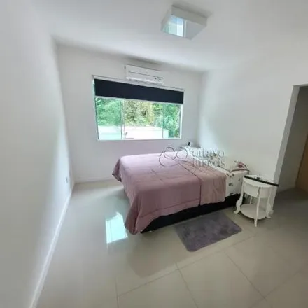 Buy this 4 bed house on Avenida Ricardo Muylaert Salgado in Macaé - RJ, 27930-480