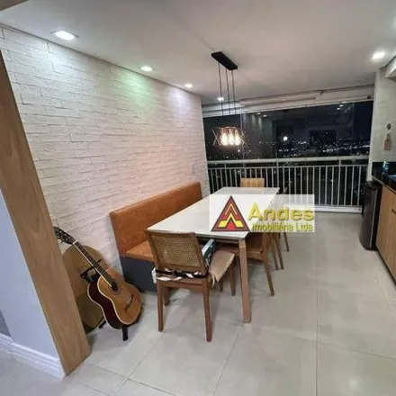 Buy this 3 bed apartment on Rua Neves de Carvalho 589 in Bom Retiro, São Paulo - SP
