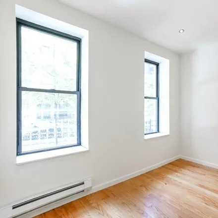 Rent this 5 bed apartment on 204 West 108th Street in New York, NY 10025