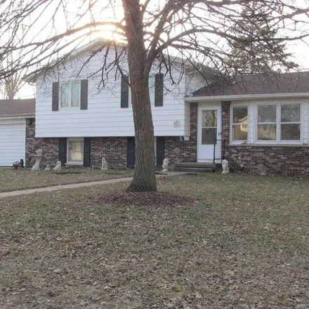 Buy this 3 bed house on 1485 2nd Avenue in Camanche, IA 52730