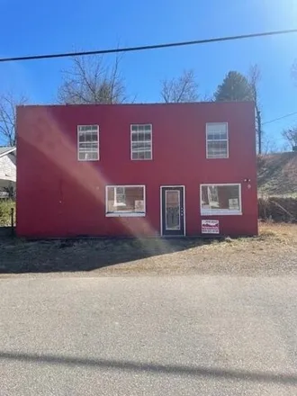 Buy this studio apartment on 217 3rd Street in Andrews, NC 28901