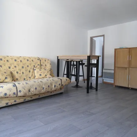 Rent this 2 bed apartment on 11 Place François 1er in 16100 Cognac, France