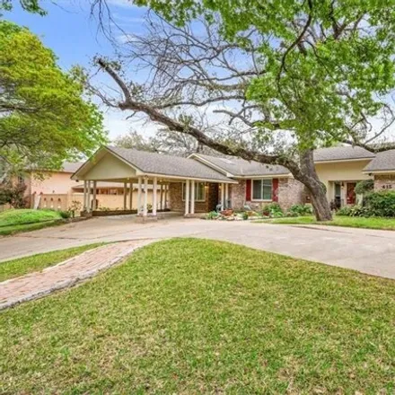 Image 3 - 447 Broughton Drive, Woodway, McLennan County, TX 76712, USA - House for sale