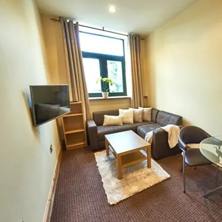 Image 2 - Summerville Road, Bradford, BD7 1NS, United Kingdom - Apartment for rent