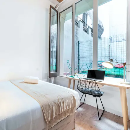 Rent this 9 bed room on Carrer dels Escudellers in 26, 08002 Barcelona