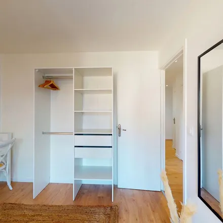 Rent this 1 bed apartment on 229 Rue Saint-Julien in 76100 Rouen, France