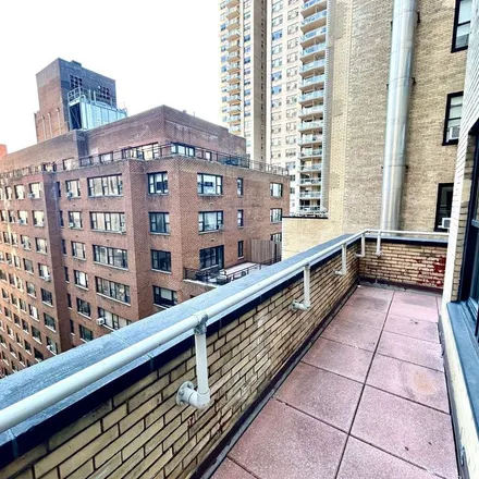 Rent this 1 bed apartment on Plaza 400 in 400 East 56th Street, New York