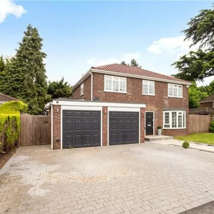 Buy this 4 bed house on Marrowells in Walton-on-Thames, KT13 9RN