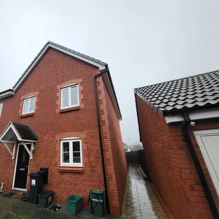 Rent this 4 bed house on 35 Sorrel Place in Patchway, BS34 8AJ