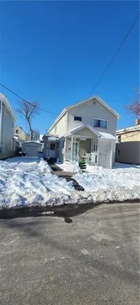 Image 3 - 116 Gold Street, City of Utica, NY 13501, USA - House for sale