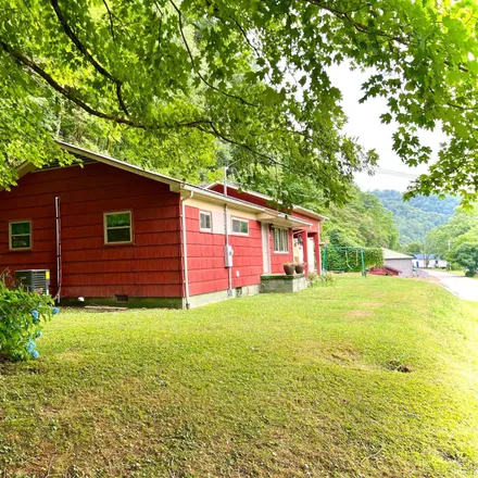 Buy this 2 bed house on 651 KY 840 in Baxter, Harlan County