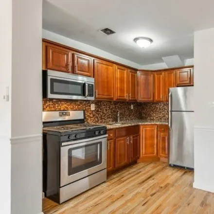 Image 3 - 413 East 141st Street, New York, NY 10454, USA - House for sale