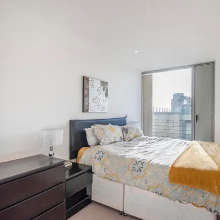 Image 4 - Landmark West Tower, 22 Marsh Wall, Canary Wharf, London, E14 9JF, United Kingdom - Apartment for sale