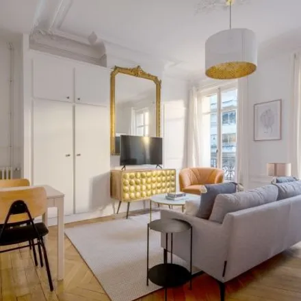 Rent this 3 bed apartment on 16 Rue Brémontier in 75017 Paris, France