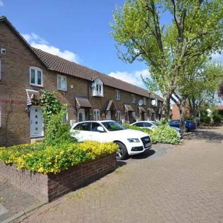 Rent this 2 bed house on Satanita Close in London, E16 3TJ
