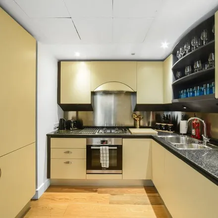 Rent this 2 bed apartment on Fire Command Centre in Westferry Circus, Canary Wharf