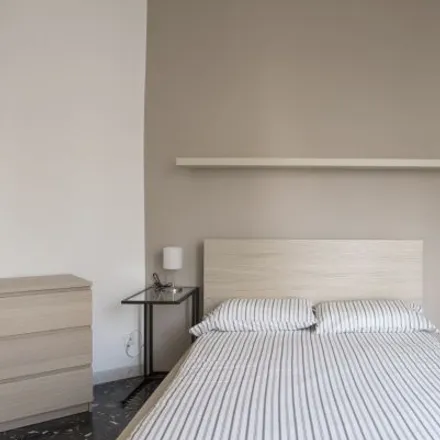 Rent this 3 bed room on Via Lorenteggio in 157, 20146 Milan MI