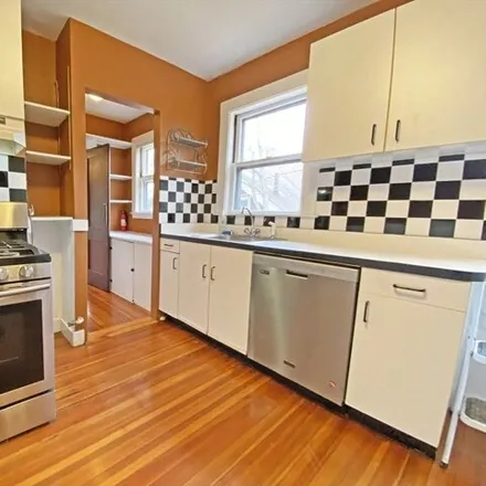 Image 3 - 44 Nonantum Street, Boston, MA 02135, USA - Apartment for rent