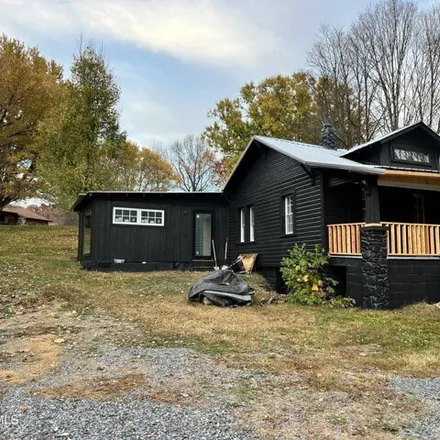 Image 2 - 224 Jenkins Hollow Road, Valley Forge, Carter County, TN 37643, USA - House for sale