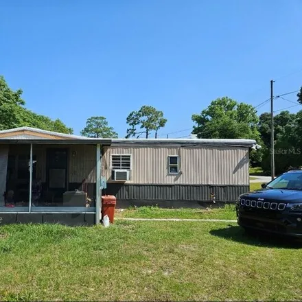 Buy this studio apartment on 11848 Southeast 99th Court in Marion County, FL 34420