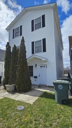 Rent this 2 bed house on 107 Naugatuck Avenue in Walnut Beach, Milford