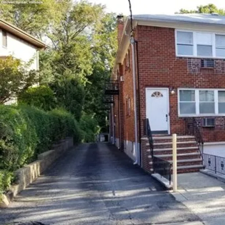 Buy this 1 bed condo on 227 Washington Avenue in Coytesville, Fort Lee