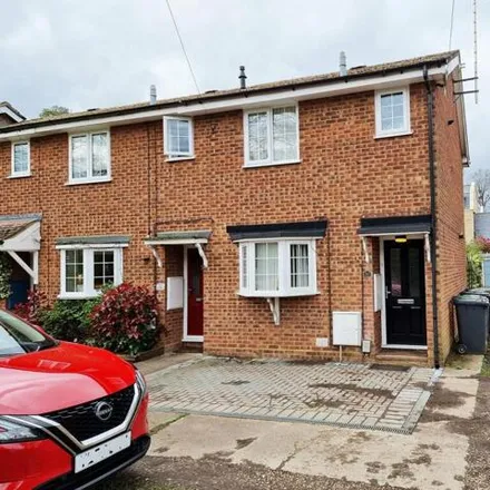 Buy this 2 bed house on Station Road in Ampthill, MK45 2QU