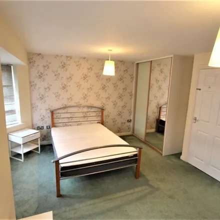 Image 1 - 11 Shropshire Drive, Coventry, CV3 1PH, United Kingdom - Apartment for rent