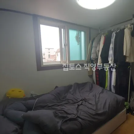 Rent this 1 bed apartment on 서울특별시 은평구 응암동 194-20