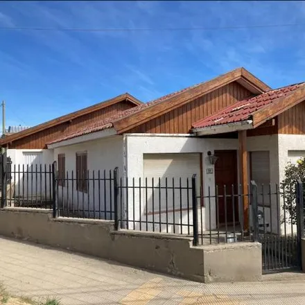 Buy this 3 bed house on Nueva Constitución 241 in Centro, 8400 San Carlos de Bariloche